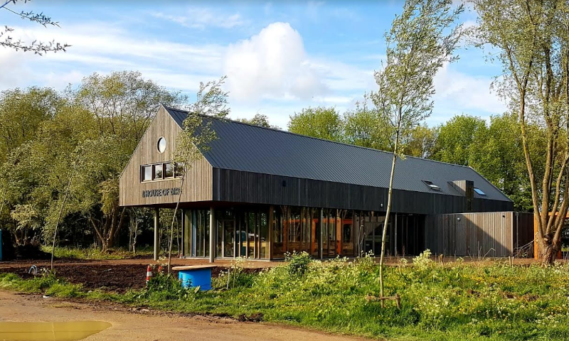 Proeflokaal House of bird